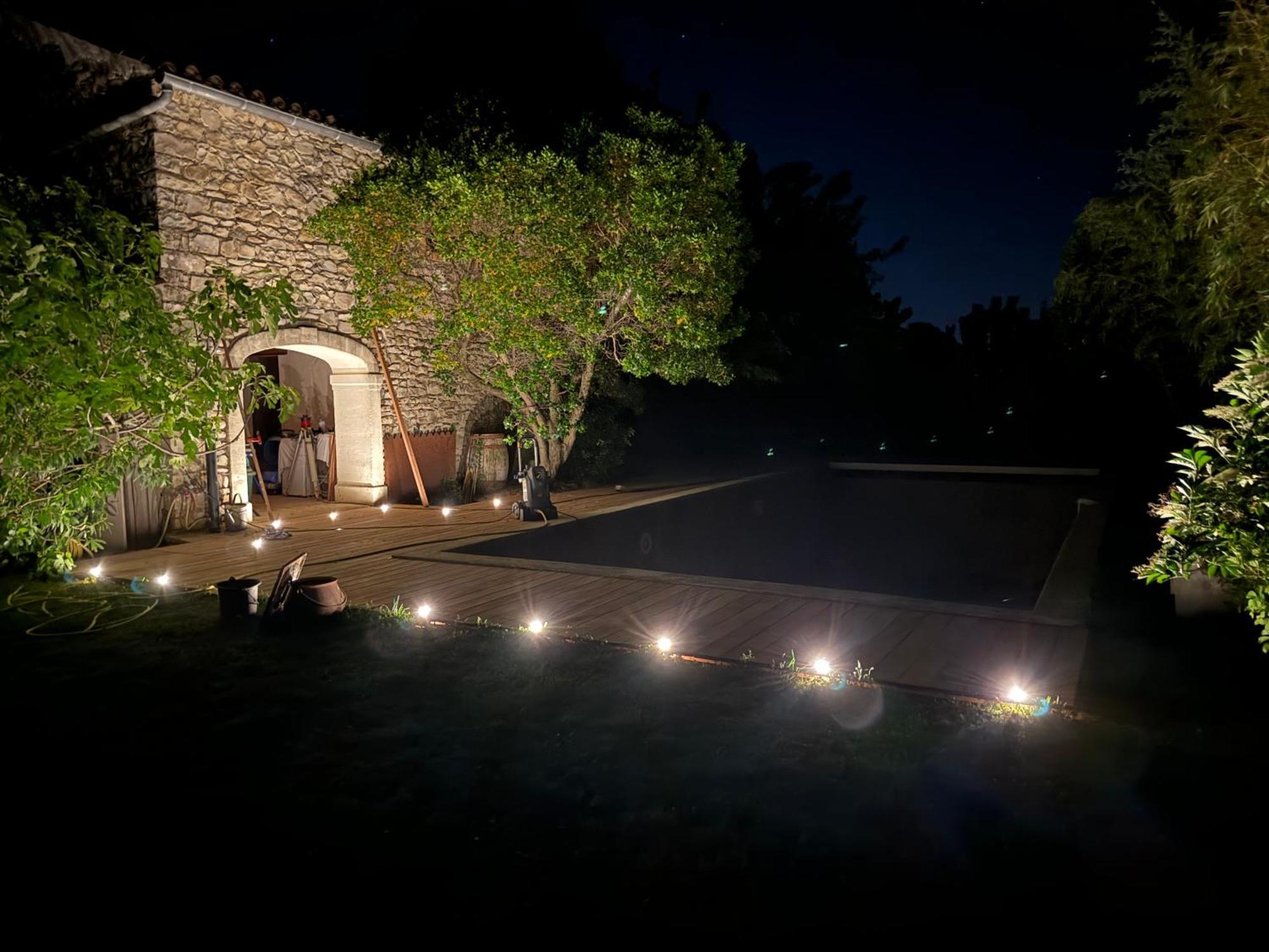 Le Coing Des Vignes Bed & Breakfast Mauressargues Dış mekan fotoğraf