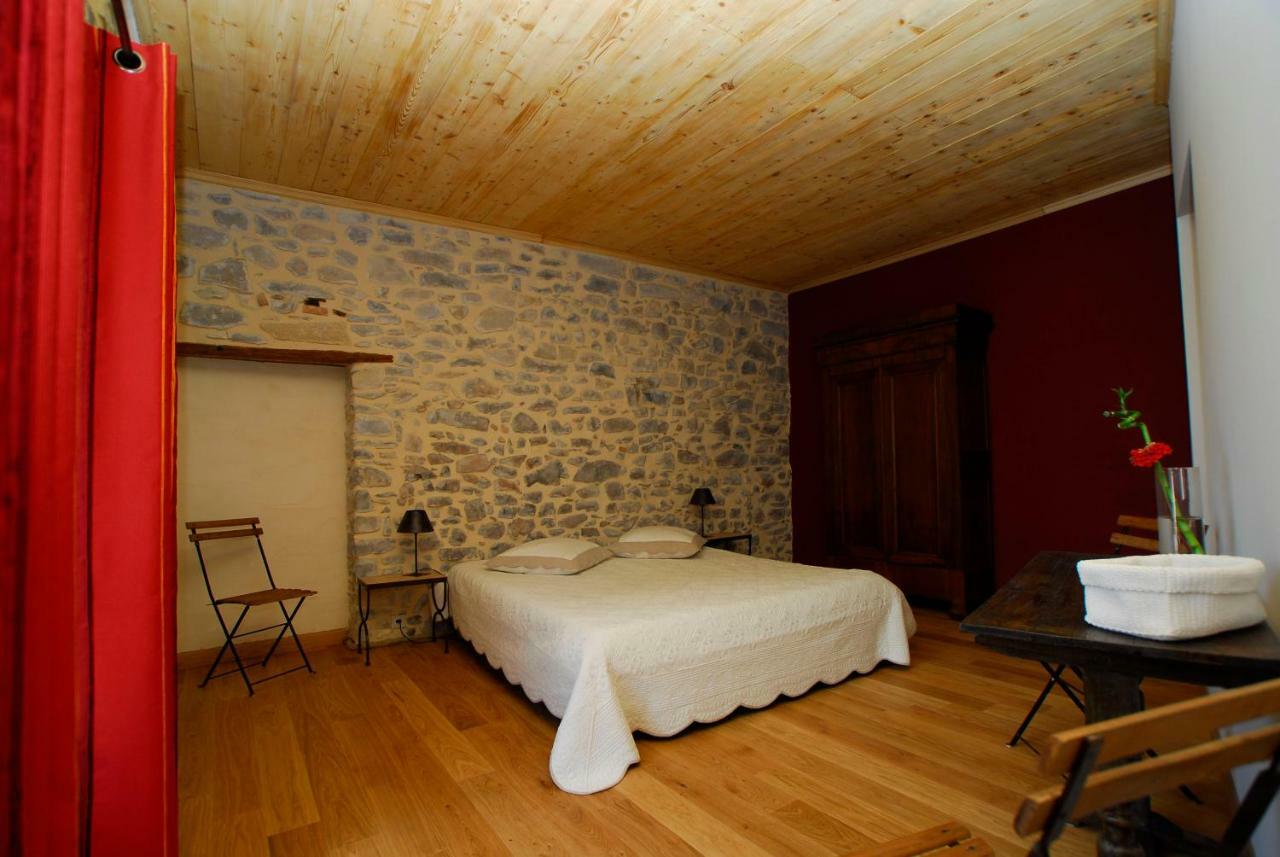 Le Coing Des Vignes Bed & Breakfast Mauressargues Dış mekan fotoğraf
