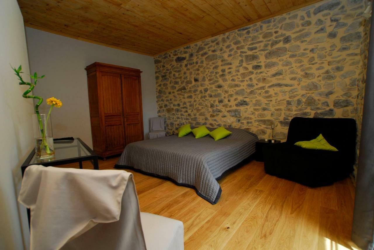 Le Coing Des Vignes Bed & Breakfast Mauressargues Dış mekan fotoğraf