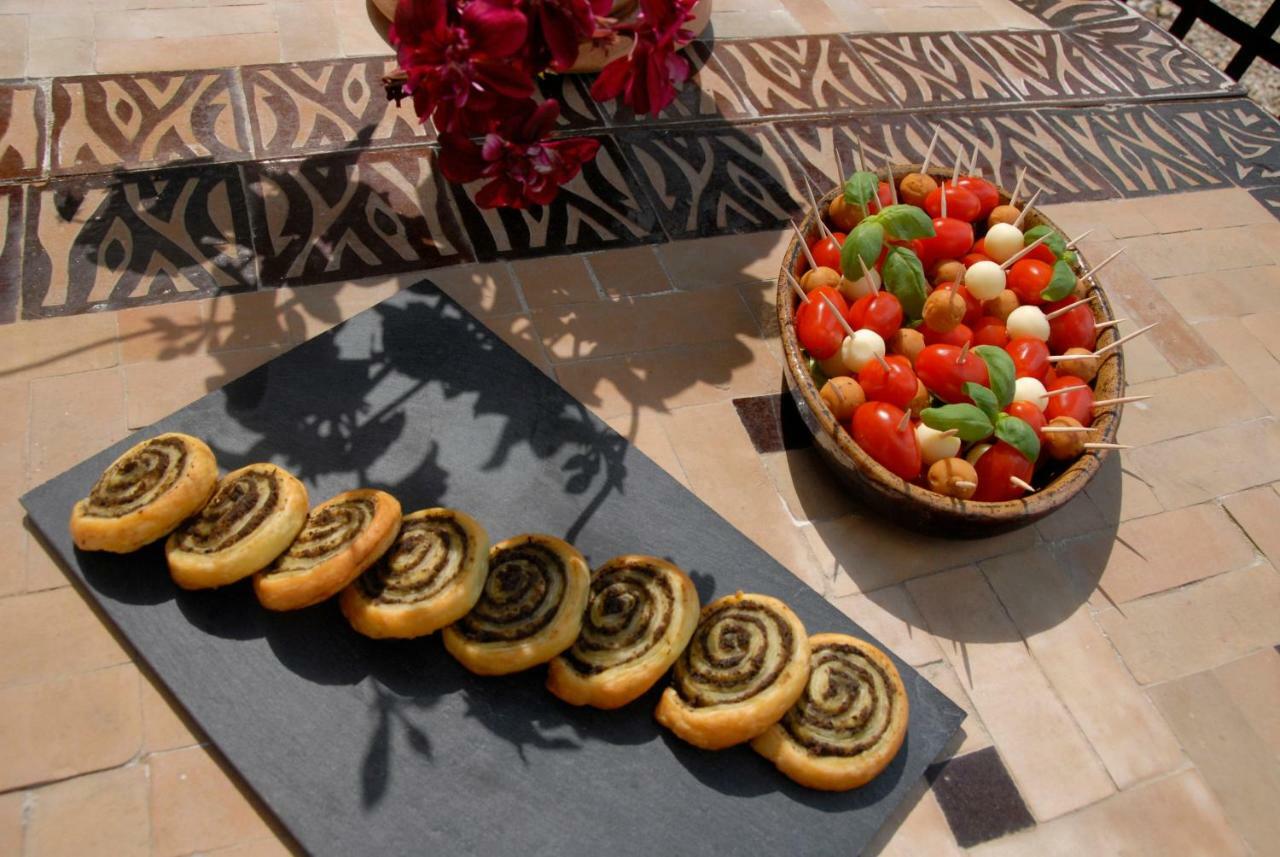 Le Coing Des Vignes Bed & Breakfast Mauressargues Dış mekan fotoğraf
