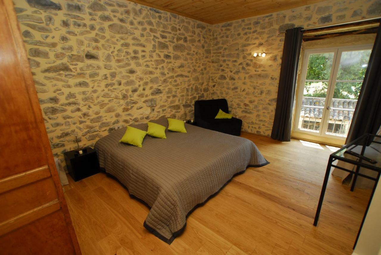 Le Coing Des Vignes Bed & Breakfast Mauressargues Dış mekan fotoğraf